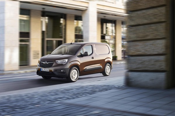 Transporter OPEL Combo künftig elektrisch im Leasing